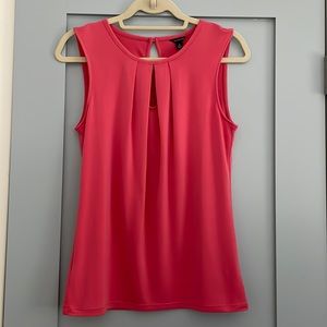 Ann Taylor Coral Keyhole Sleeveless Shirt / Shell